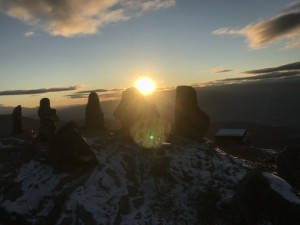 御嶽山に沈む夕日